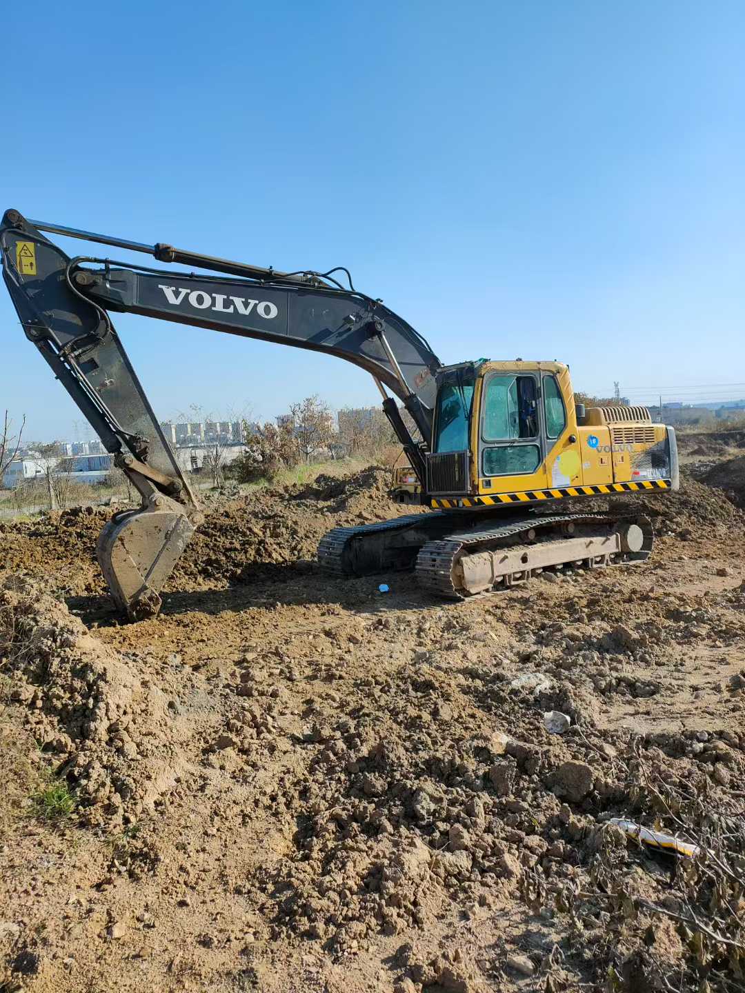 Used Volvo EW210C Excavator 2016 Model / 8
