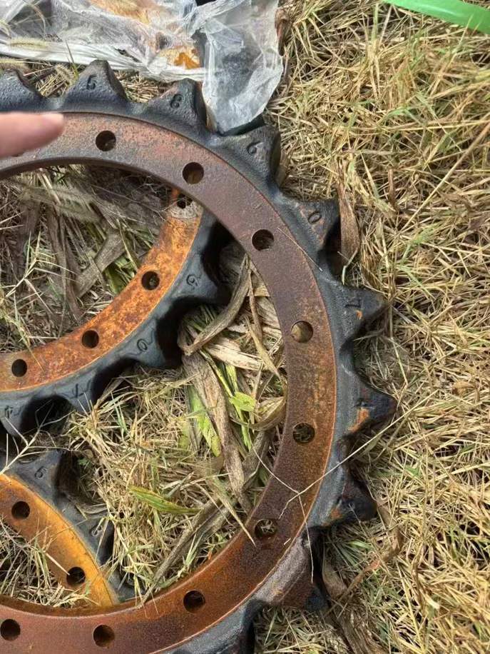 Used Caterpillar 323 Excavator 2016 Model / 4