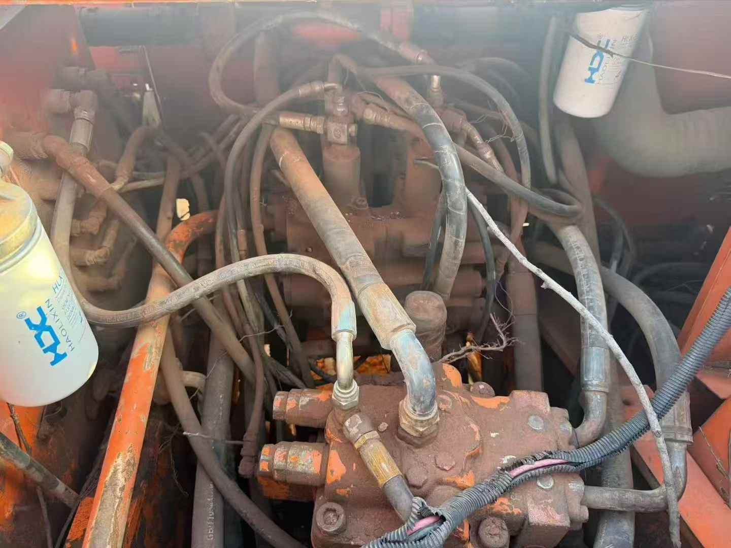 Used Doosan DH220-7 Excavator 2016 Model / 3