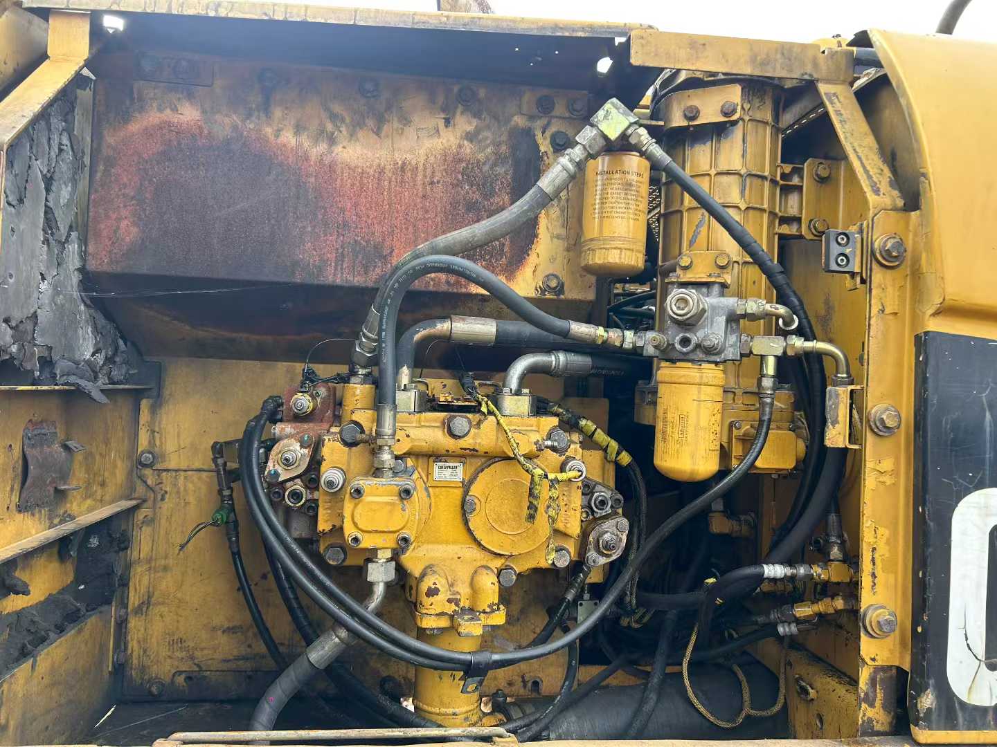 Used Caterpillar 320C Excavator 2016 Model / 8