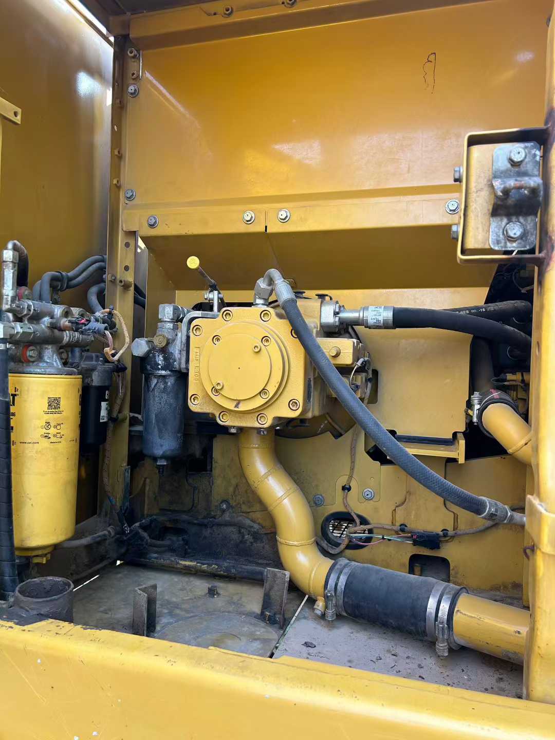 Used Caterpillar 323 Excavator 2018 Model / 6