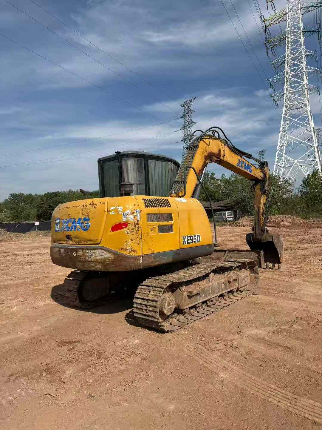 Used XCMG XE75WD Excavator 2017 Model / 3