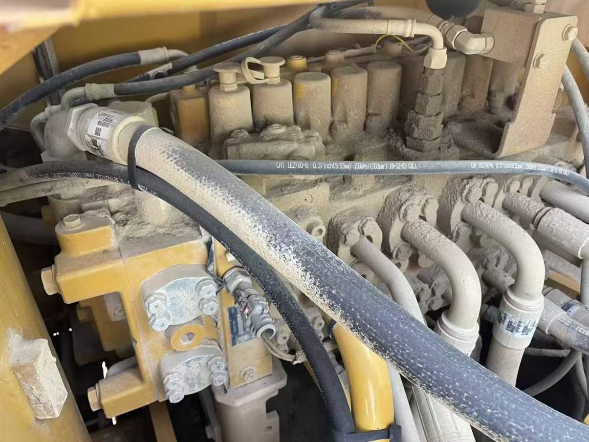 Used Caterpillar 323 Excavator 2019 Model / 3