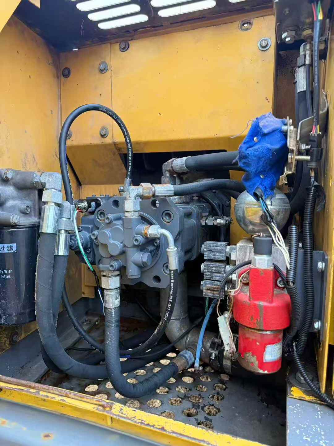 Used XCMG XE135GA Excavator 2016 Model / 8