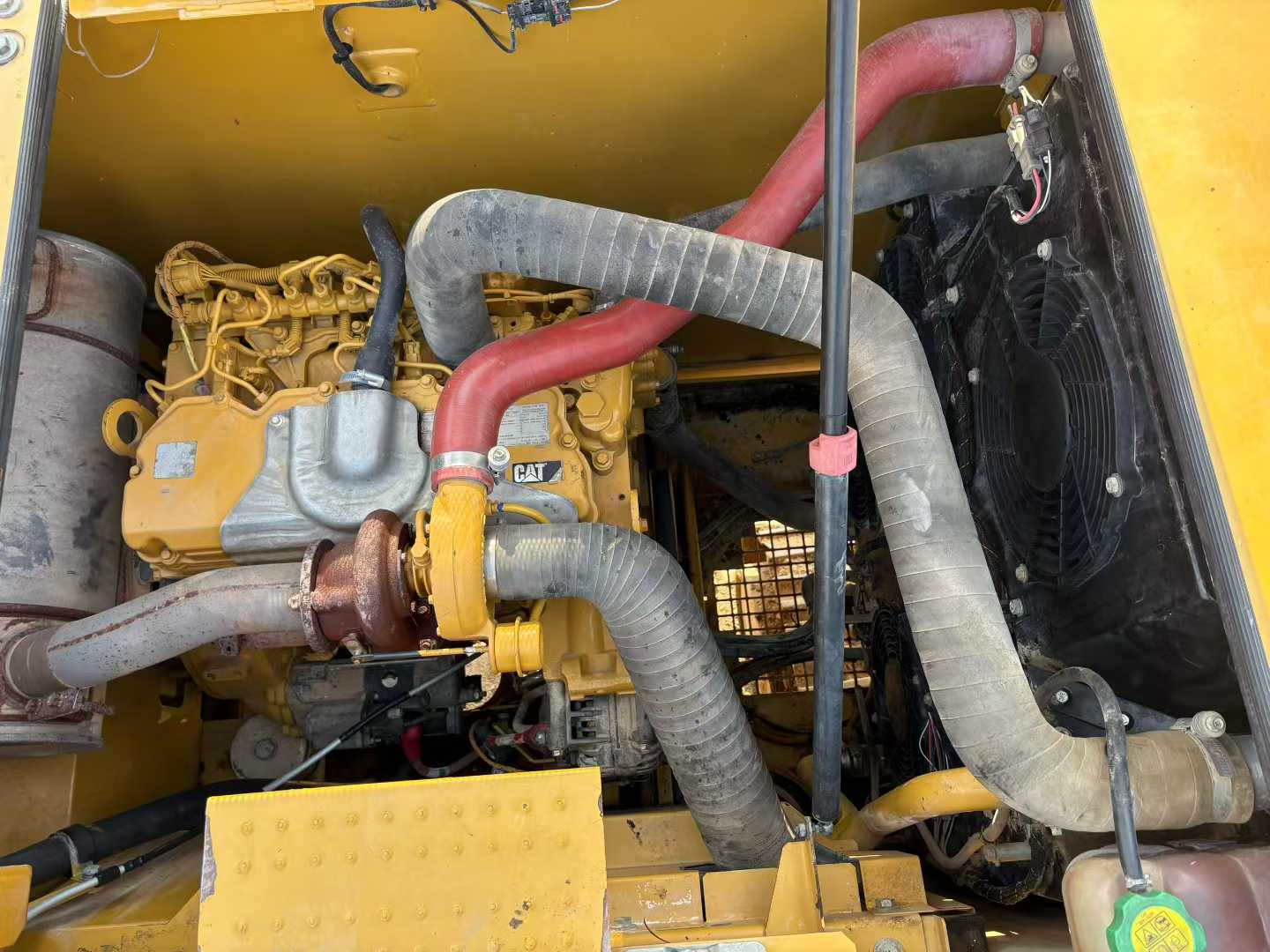 Used Caterpillar 320GC Excavator 2018 Model / 8