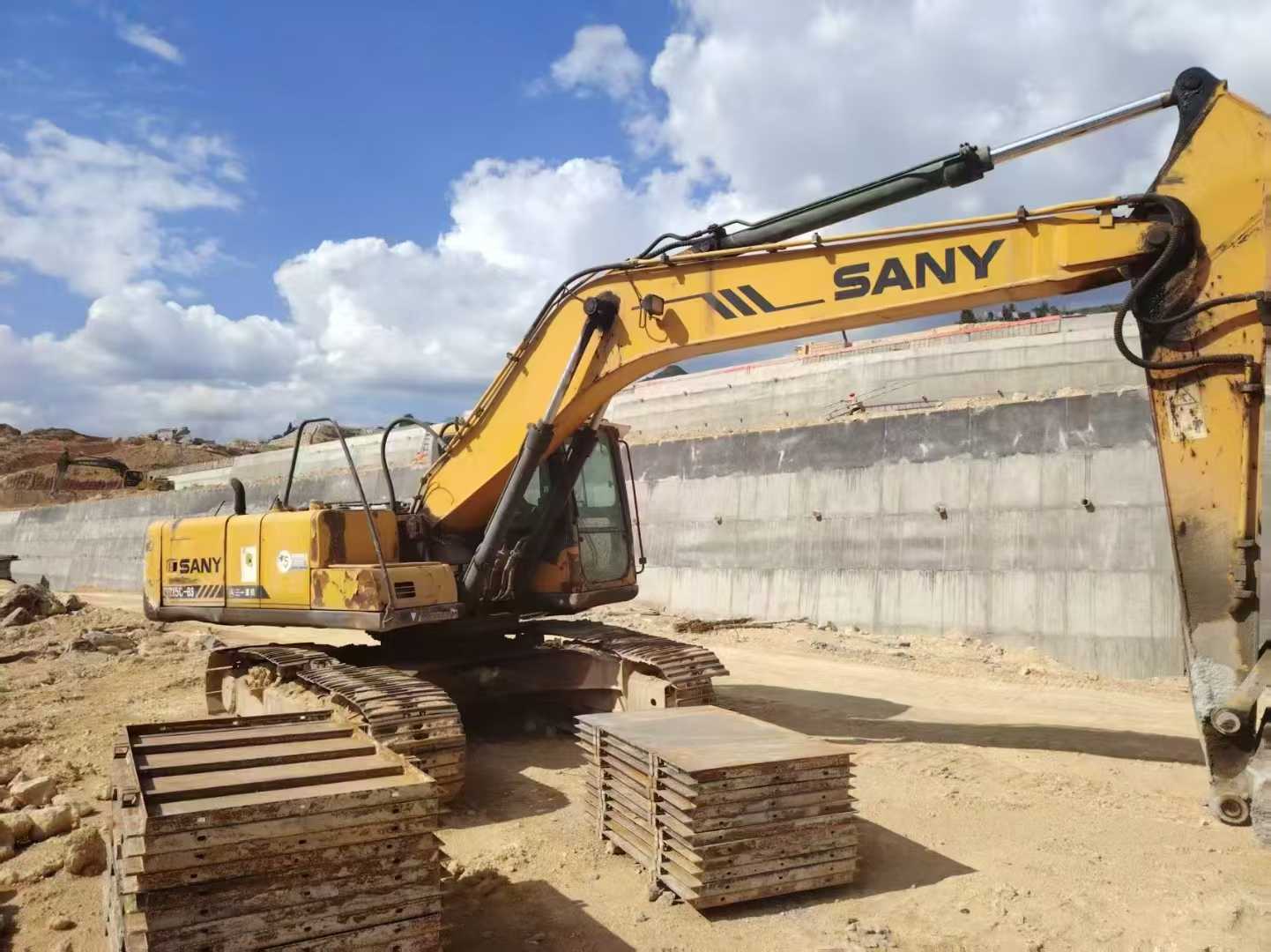 Buy Sany SY215ACE Used Excavator / 3 Used Sany SY215ACE Excavator 2016 Model / 3