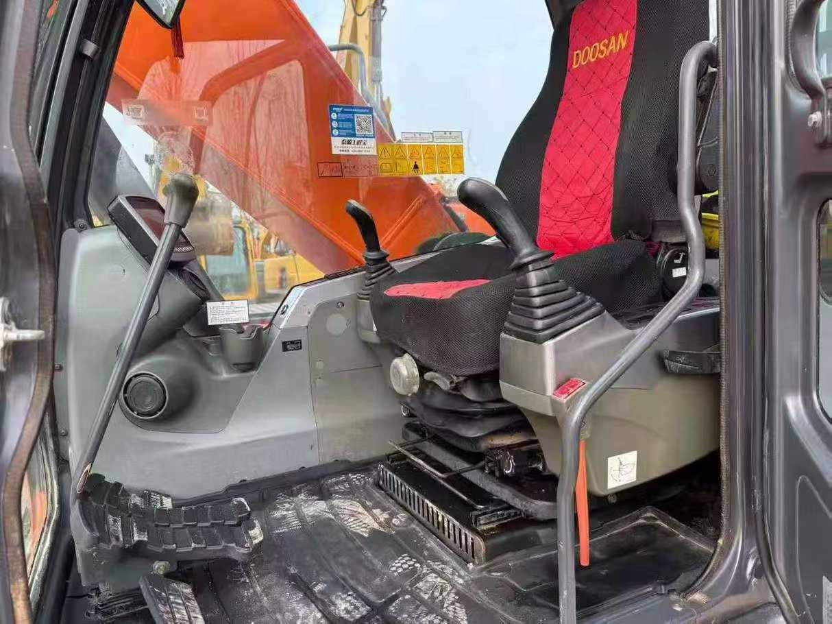 Used Doosan DX15 Excavator 2018 Model / 5