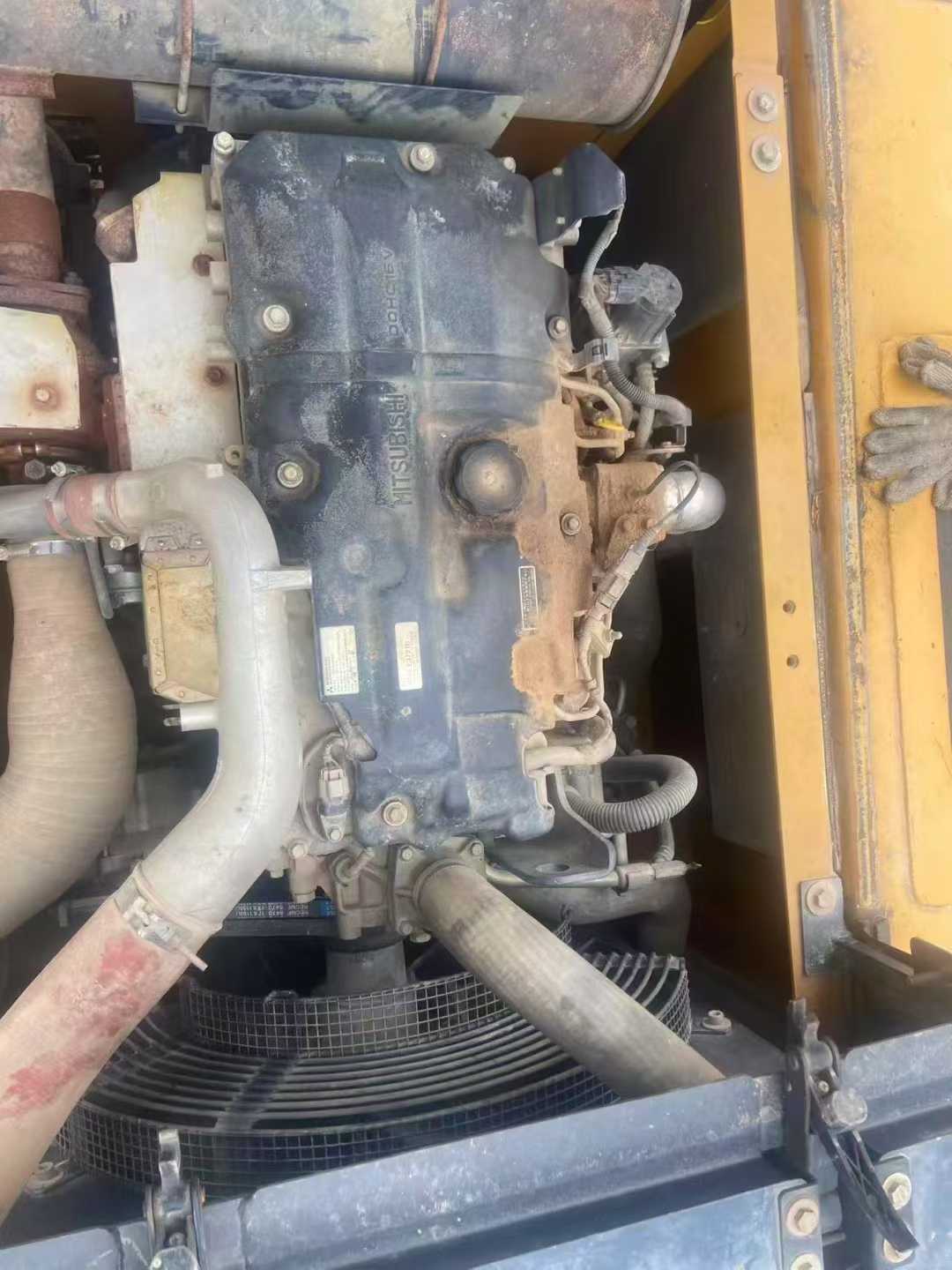 Used Sany SY200H Excavator 2020 Model / 3