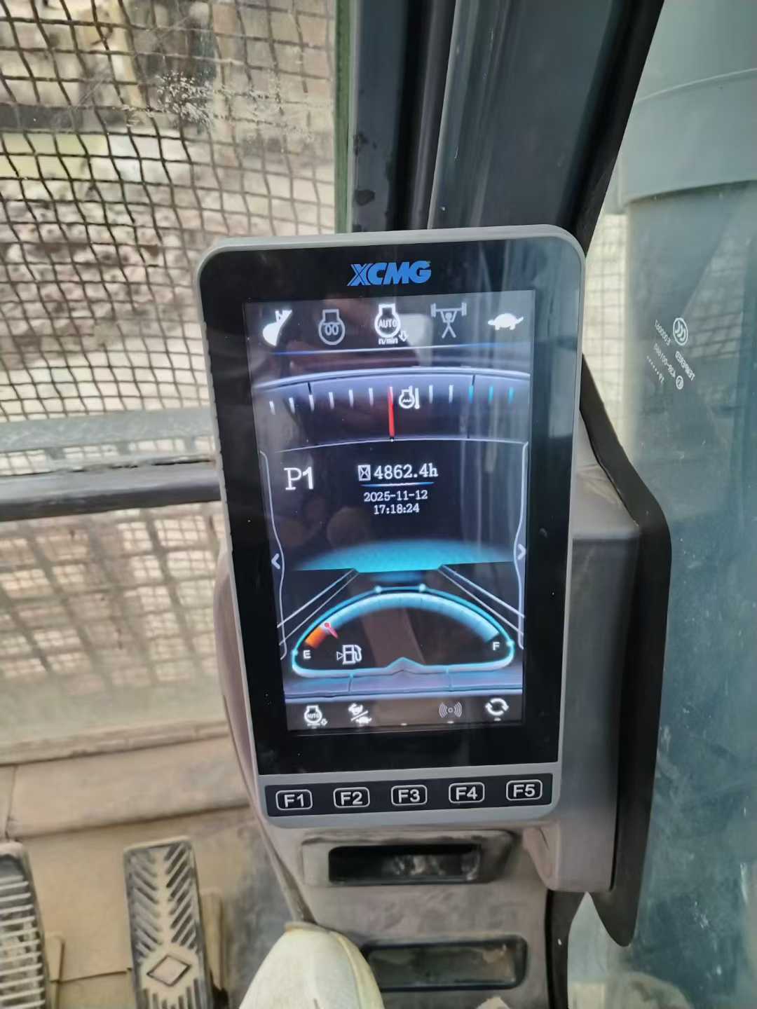 Used XCMG XE490KS Excavator 2019 Model / 4