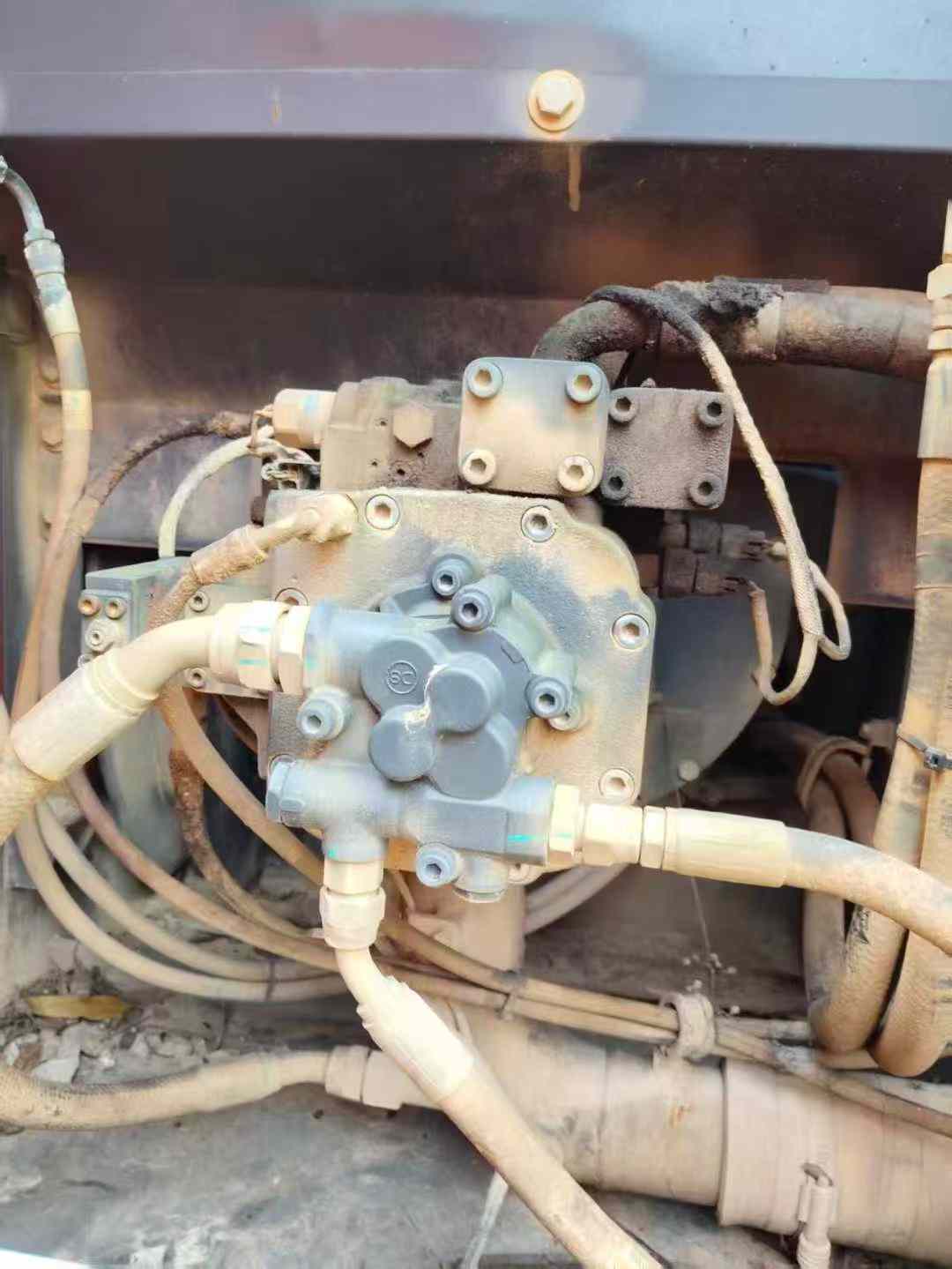 Used Doosan DH220 Excavator 2018 Model / 3