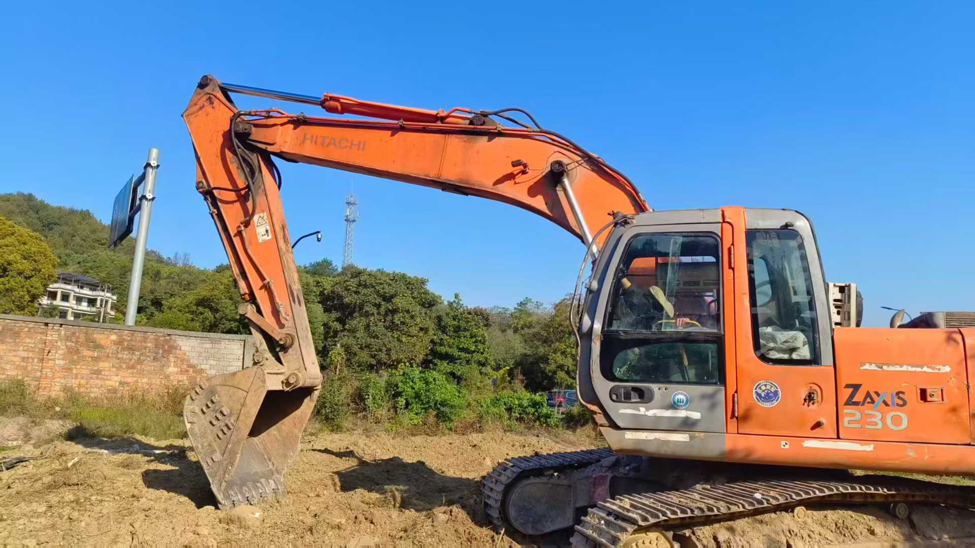 Used Hitachi ZAXIS200 Excavator 2016 Model / 3