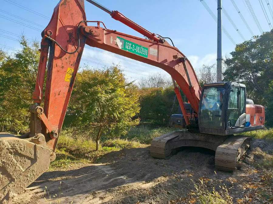 Used Hitachi ZX240-5A Excavator 2018 Model / 2