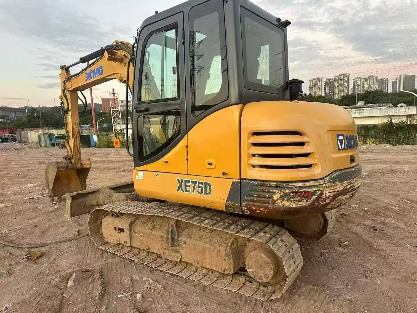 Buy XCMG XE60 Used Excavator / 1