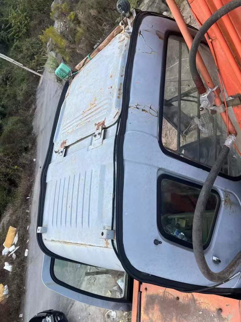 Used Hitachi ZAXIS200 Excavator 2016 Model / 9