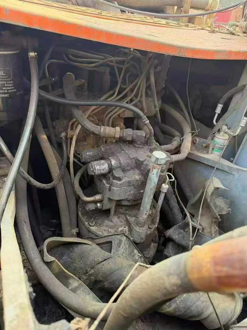 Buy Hitachi ZAXIS200 Used Excavator / 4 Used Hitachi ZAXIS200 Excavator 2016 Model / 4