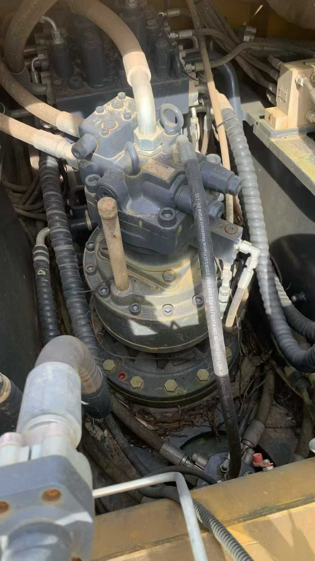 Used XCMG LW200 Excavator 2021 Model / 4