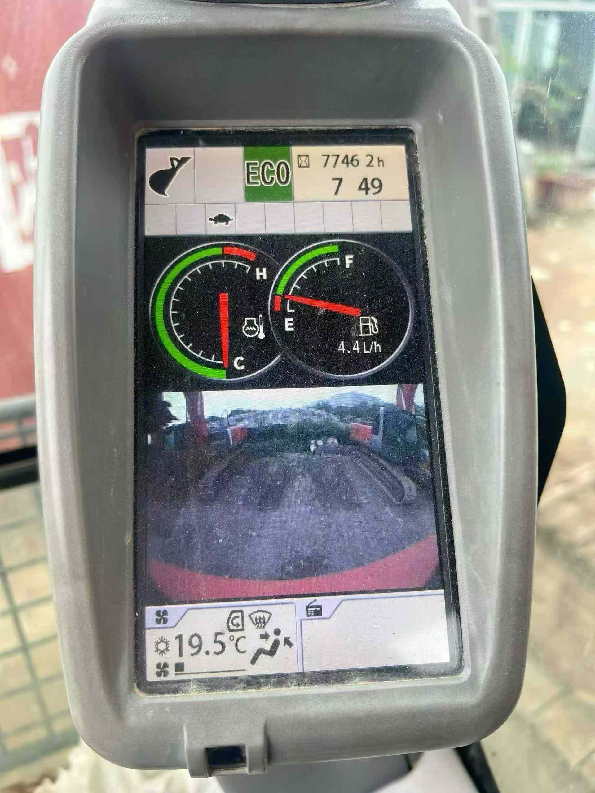 Used Hitachi ZAXIS200 Excavator 2016 Model / 6