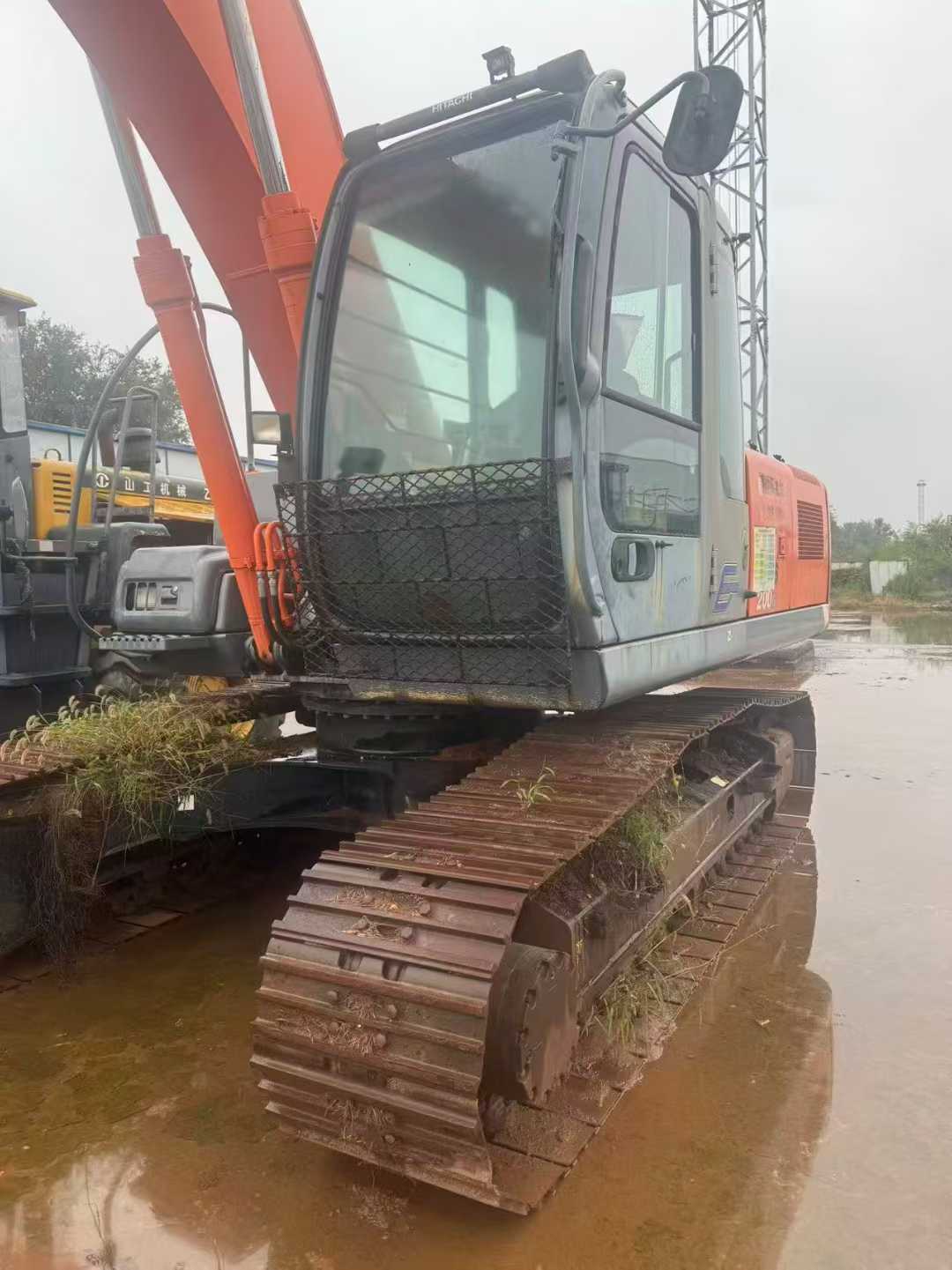 Used Hitachi ZAXIS200 Excavator 2012 Model / 3
