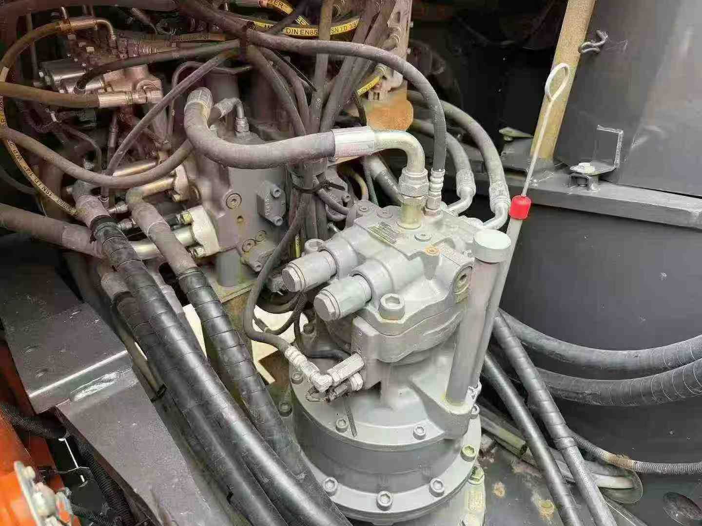 Used Hitachi ZAXIS200 Excavator 2022 Model / 7