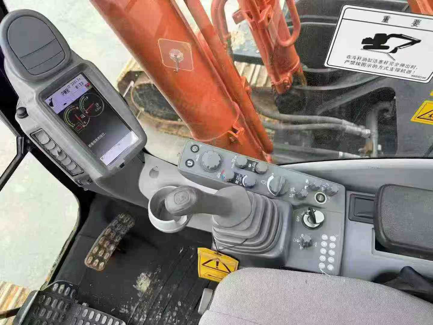 Used Hitachi ZAXIS200 Excavator 2022 Model / 5