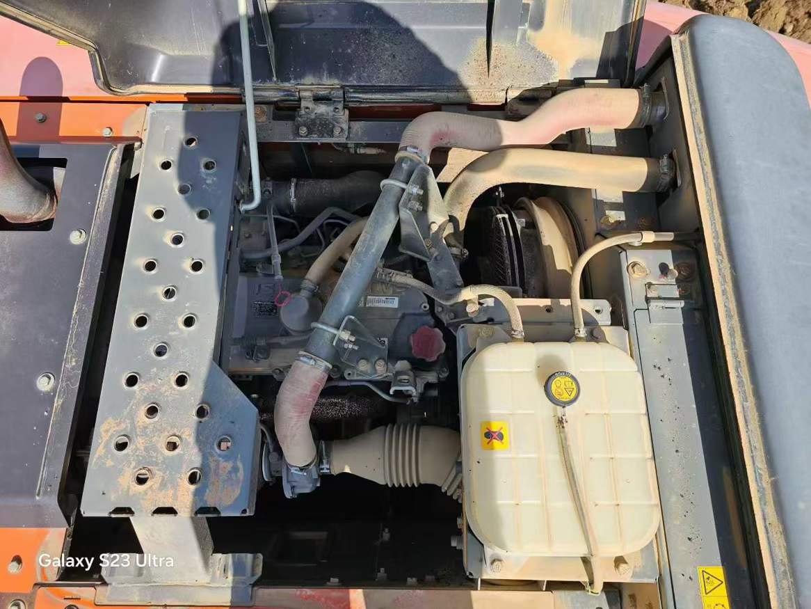 Used Hitachi ZX210LC-5A Excavator 2022 Model / 5