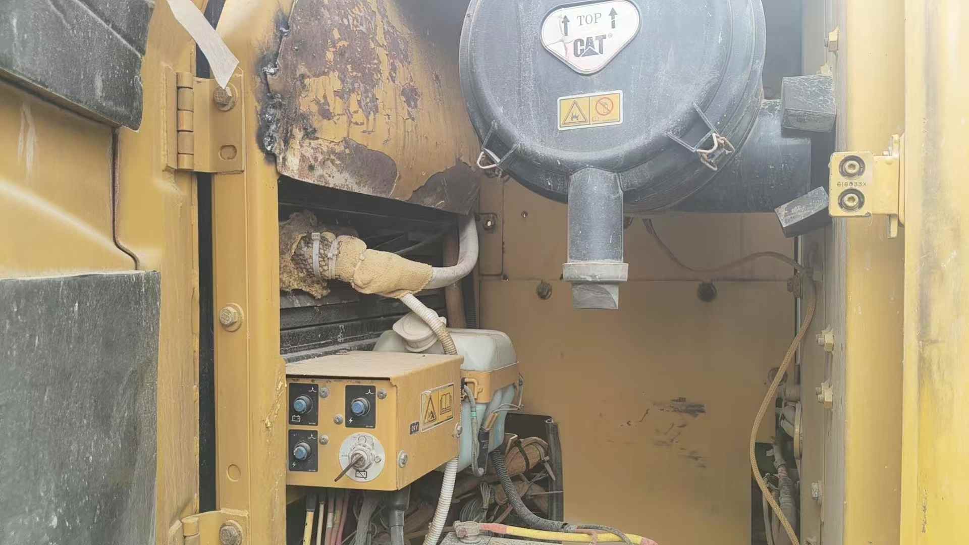 Used Caterpillar CT20 Excavator 2011 Model / 3