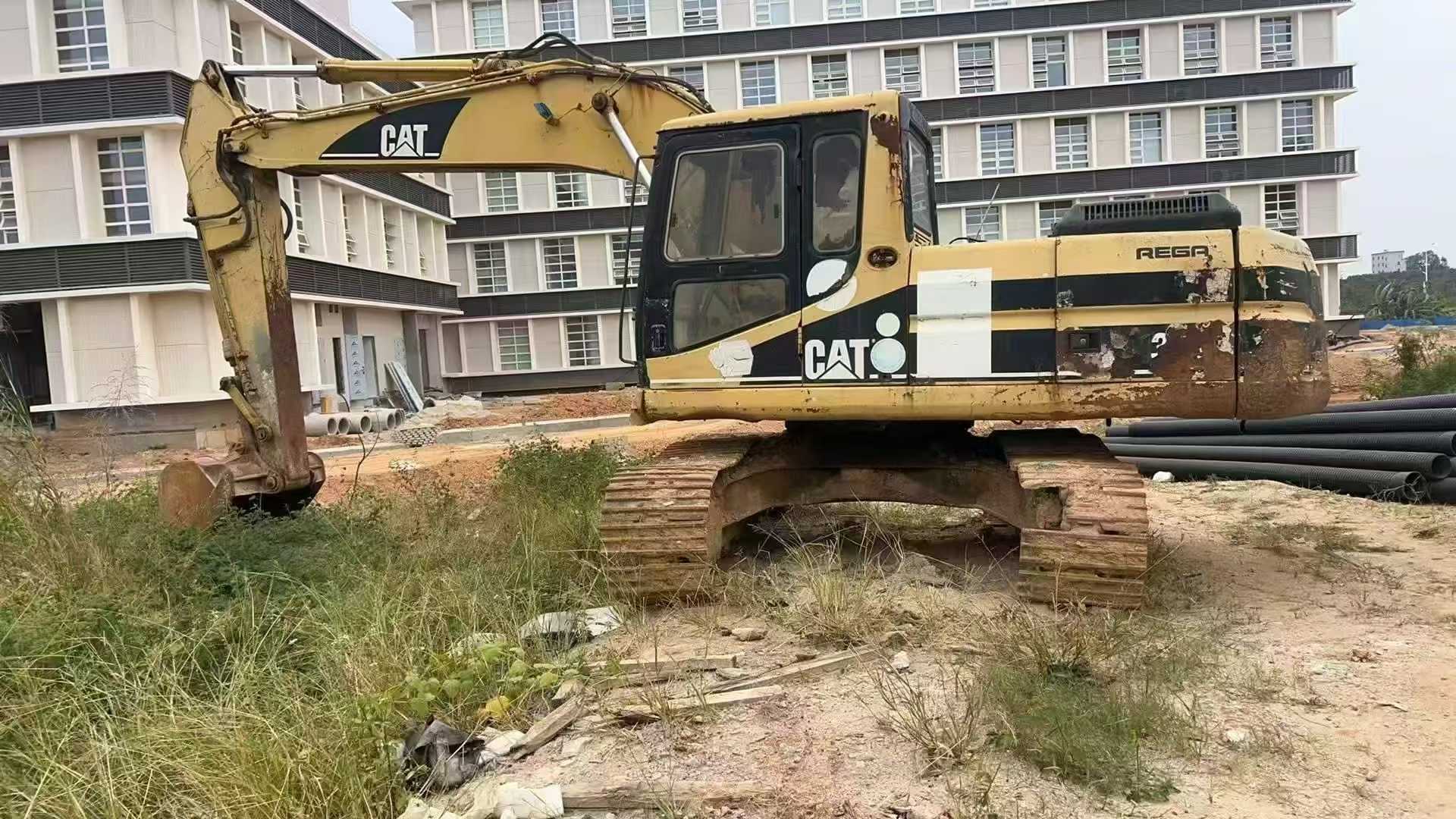 Used Caterpillar 320V2 Excavator 2016 Model / 4