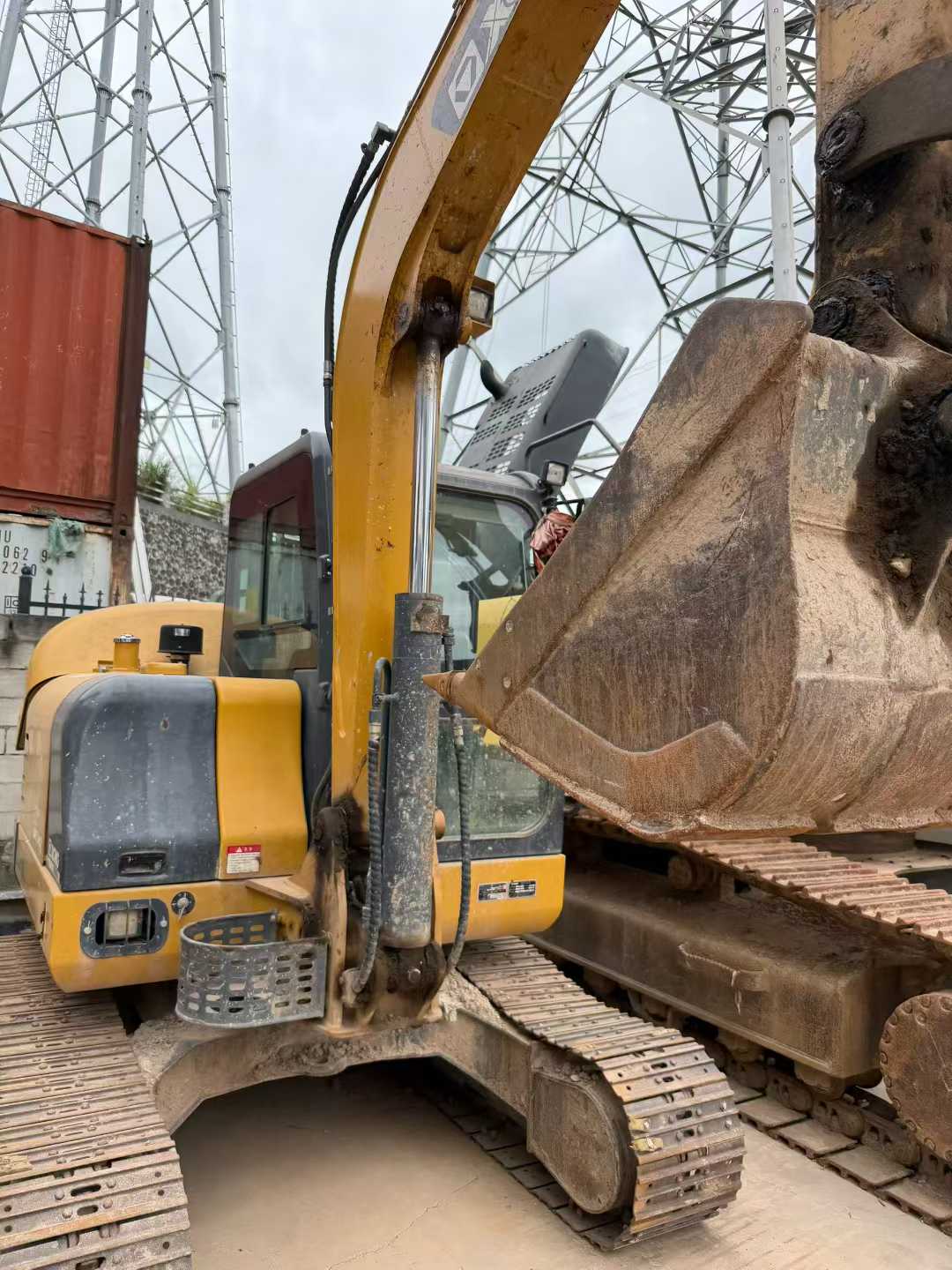 Used XCMG XE60 Excavator 2016 Model / 4