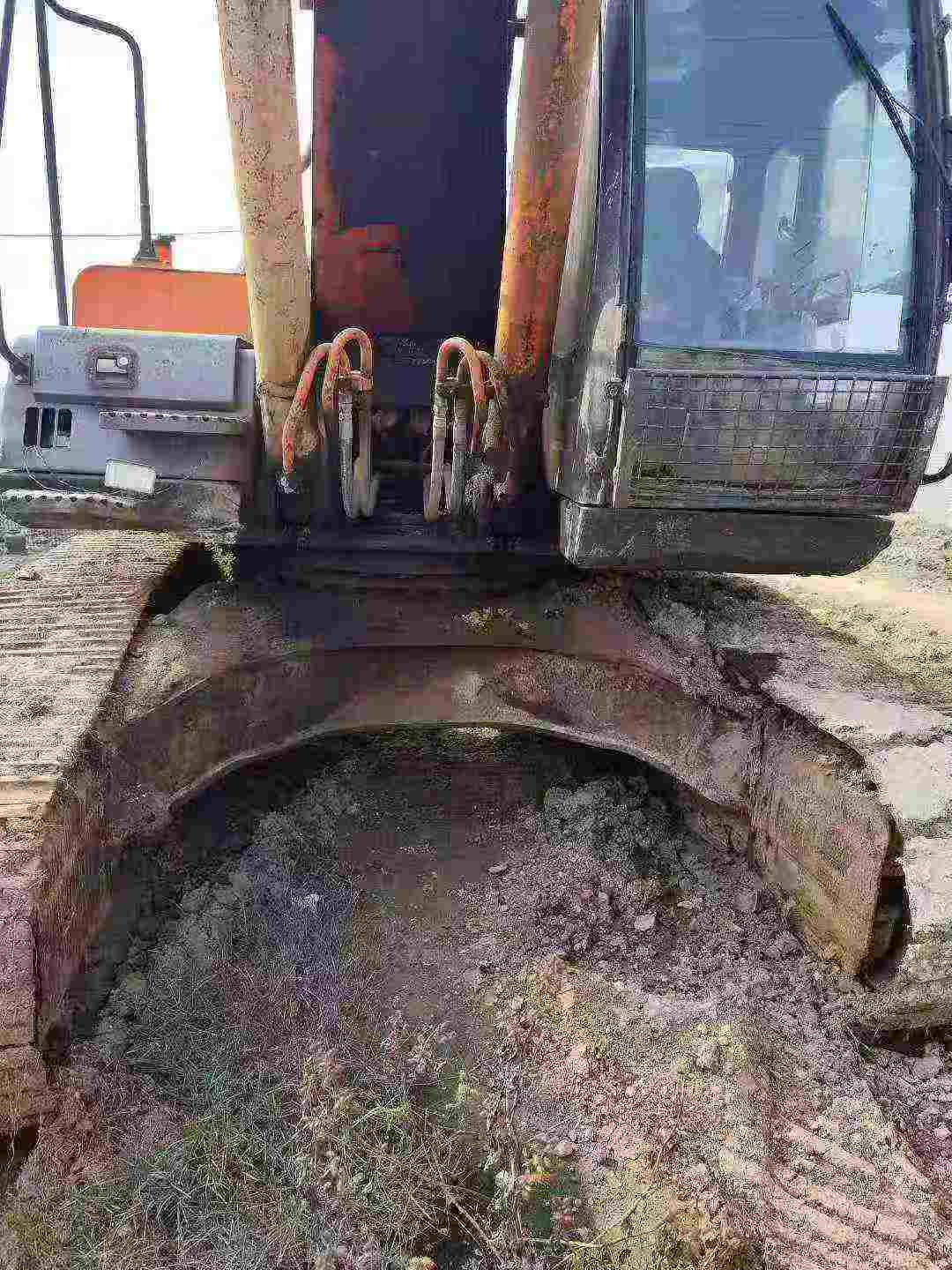 Used Hitachi ZX60 Excavator 2016 Model / 8