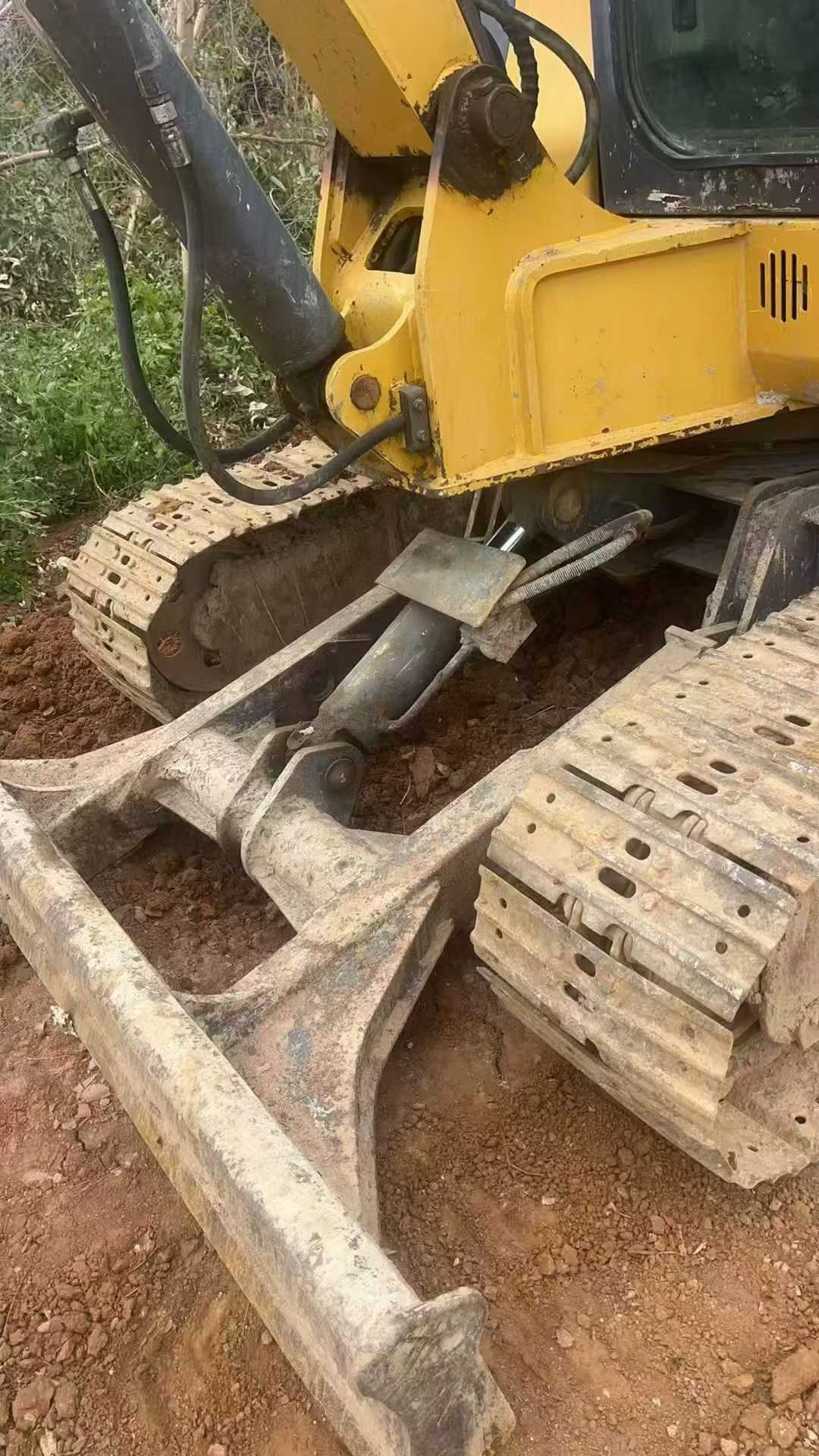 Used XCMG XE60D Excavator 2018 Model / 4