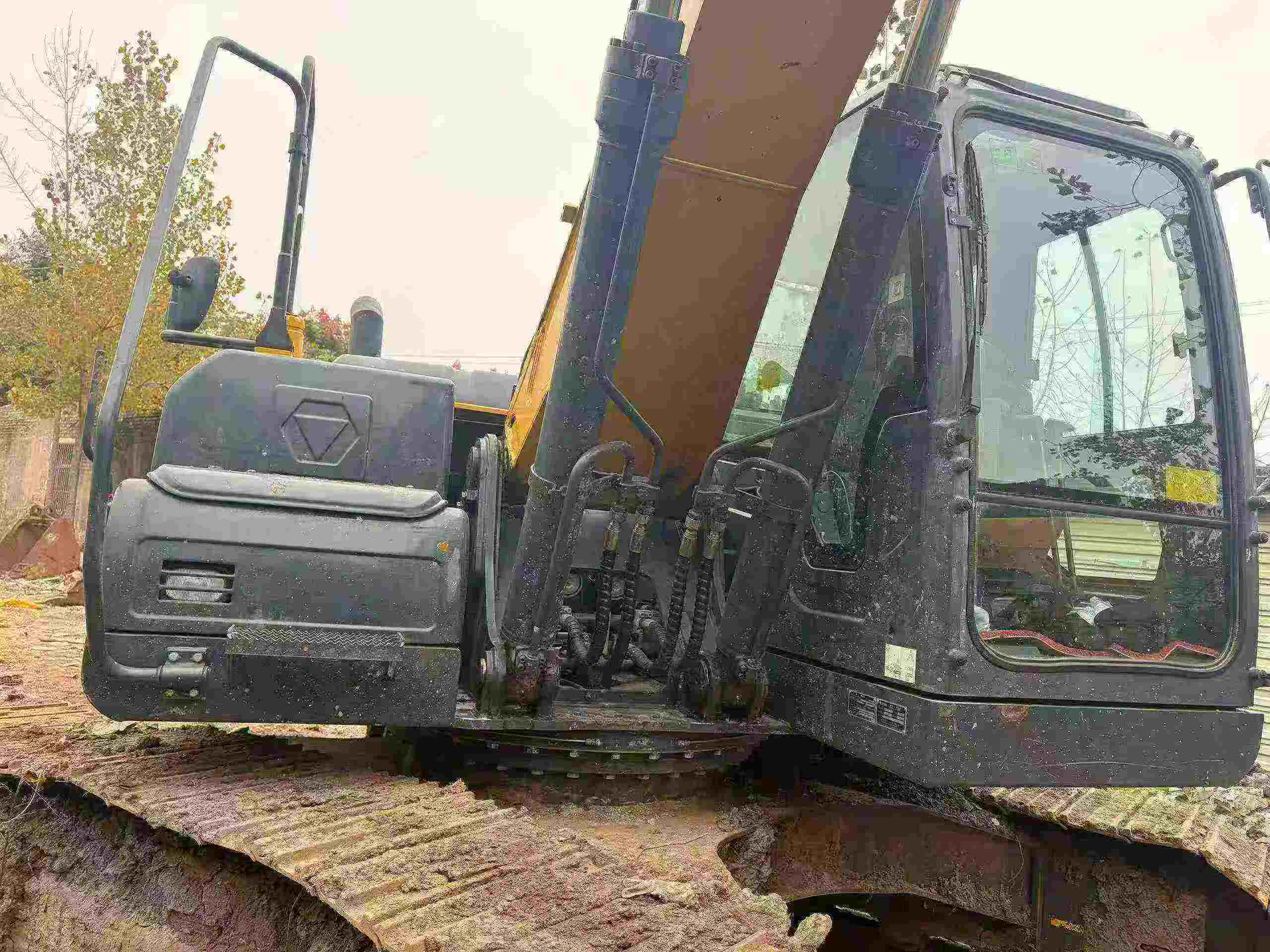 Buy XCMG LW280 Used Excavator / 7 Used XCMG LW280 Excavator 2021 Model / 7