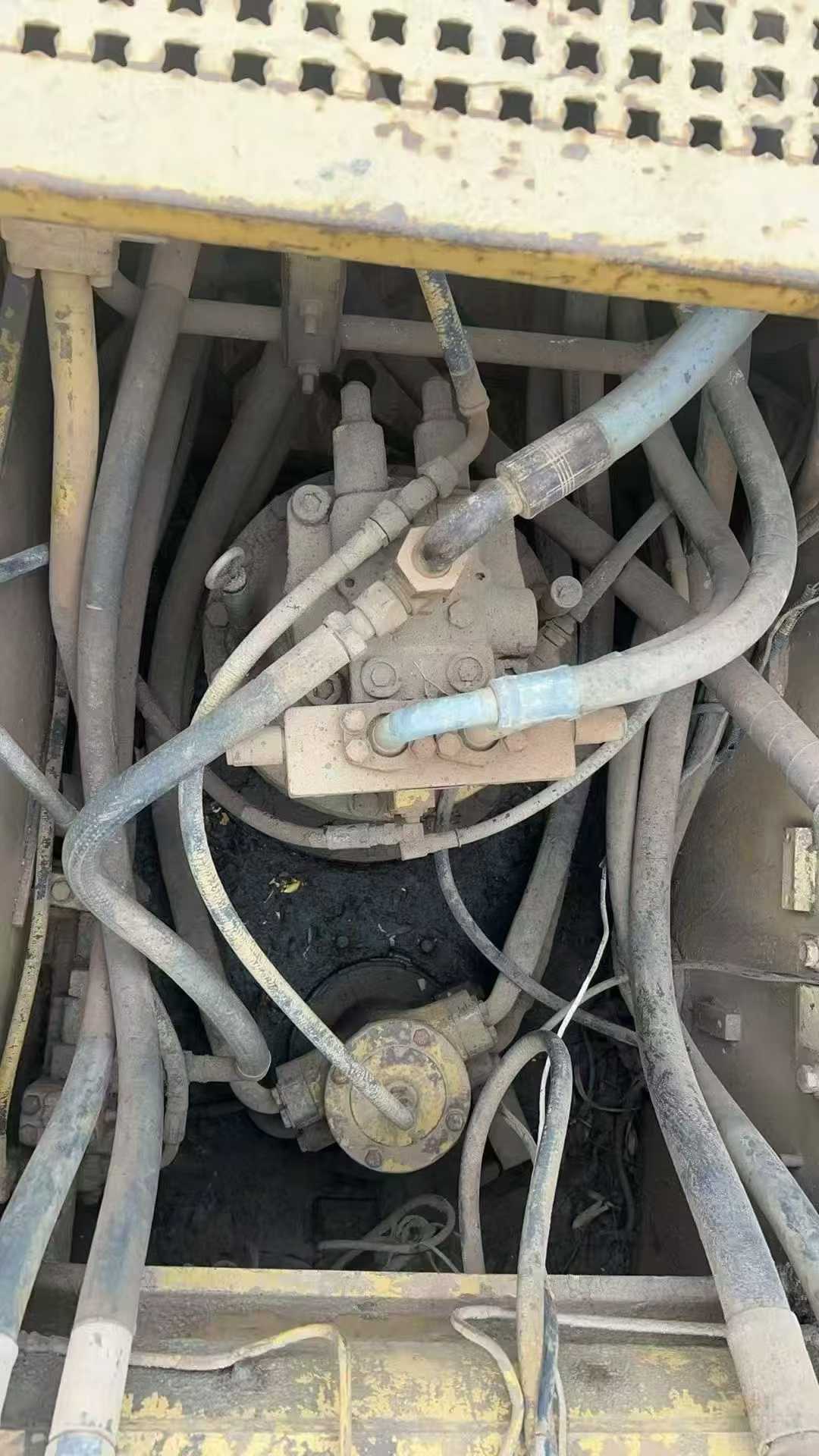 Used Caterpillar 320V2 Excavator 2016 Model / 6