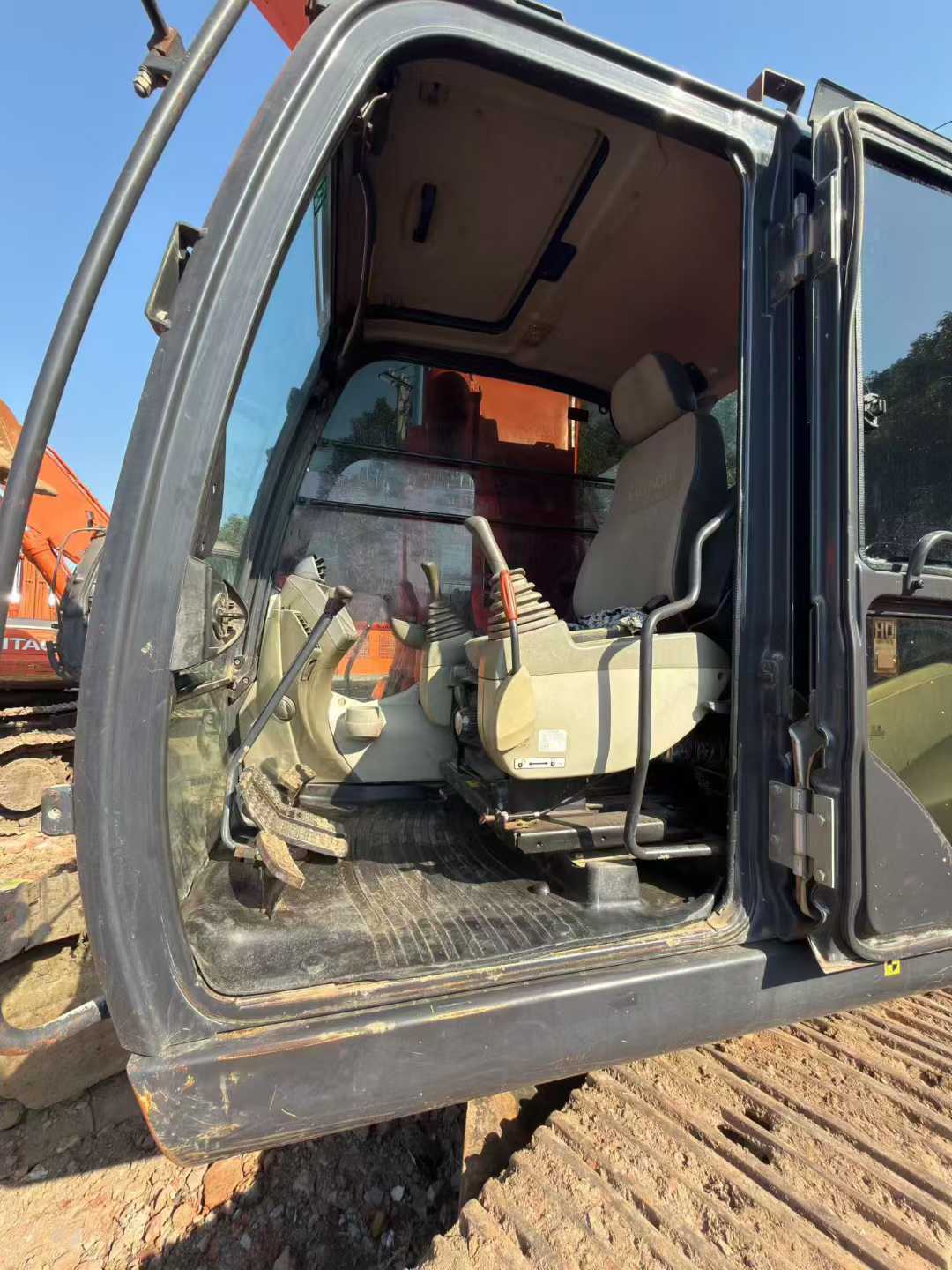 Used Hitachi ZAXIS200 Excavator 2016 Model / 5