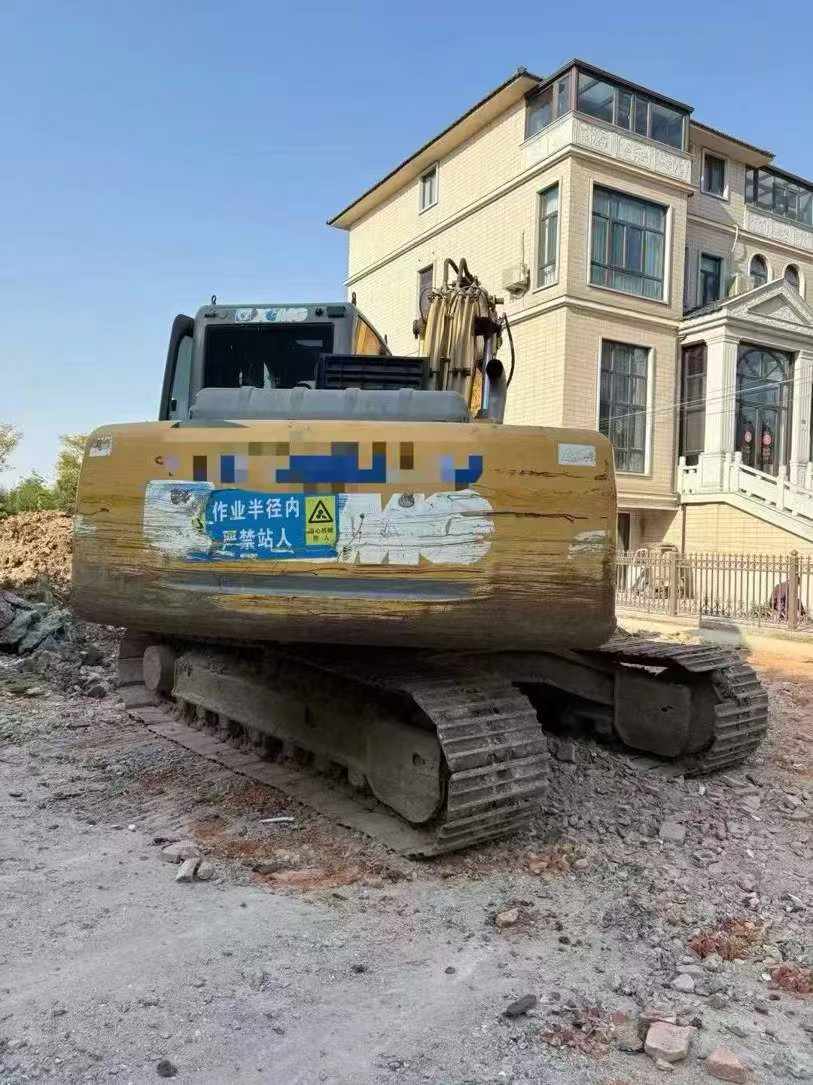 Used XCMG XE150 Excavator 2014 Model / 3