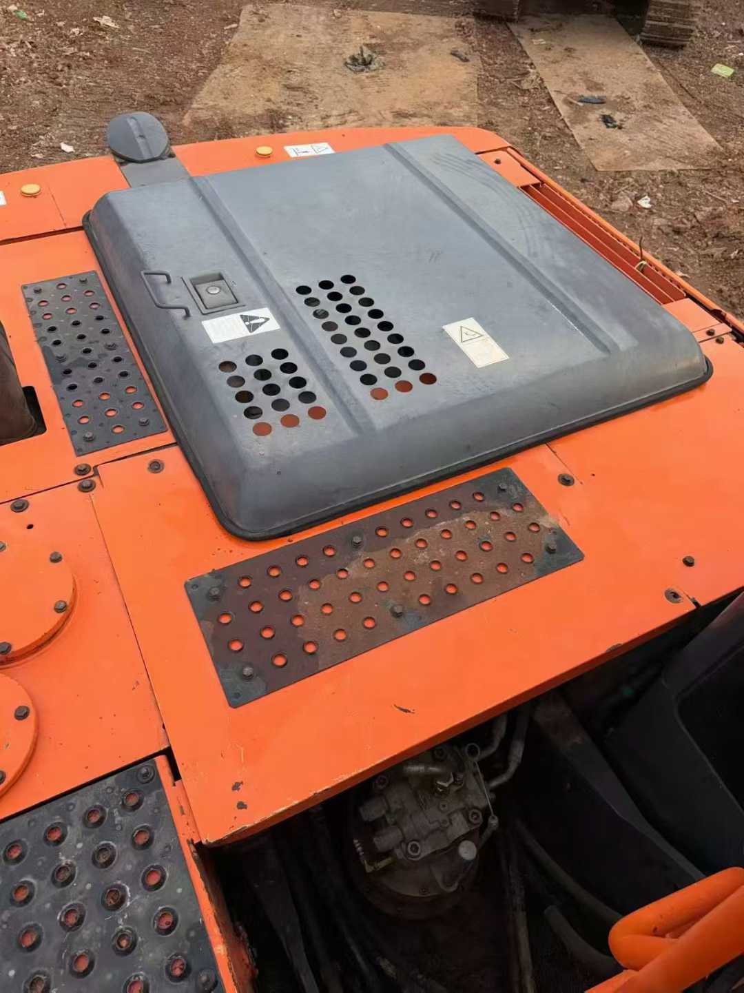 Used Hitachi ZAXIS200 Excavator 2016 Model / 4