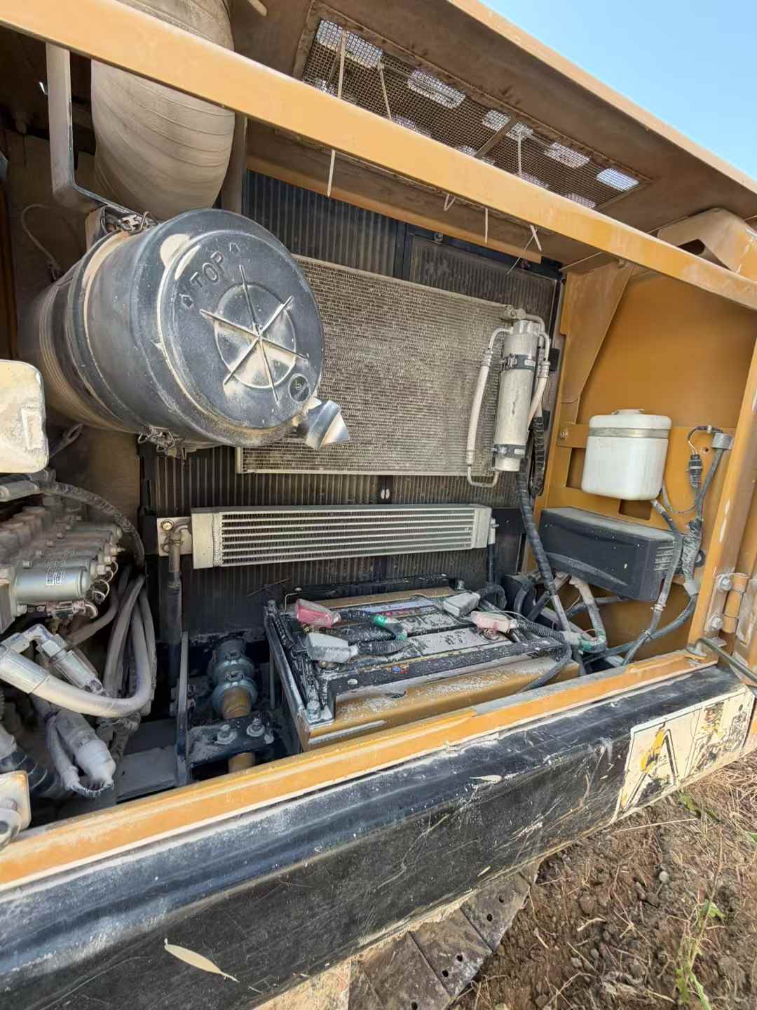 Used Sany SY135 Excavator 2020 Model / 3