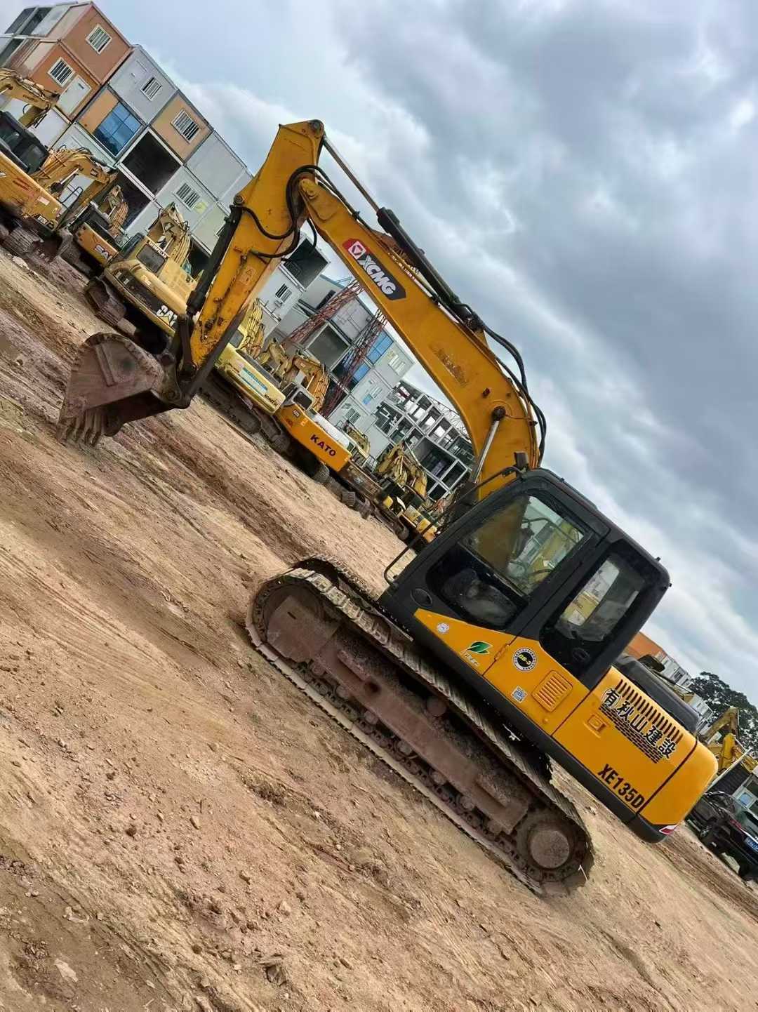 Used XCMG XE150 Excavator 2016 Model / 3