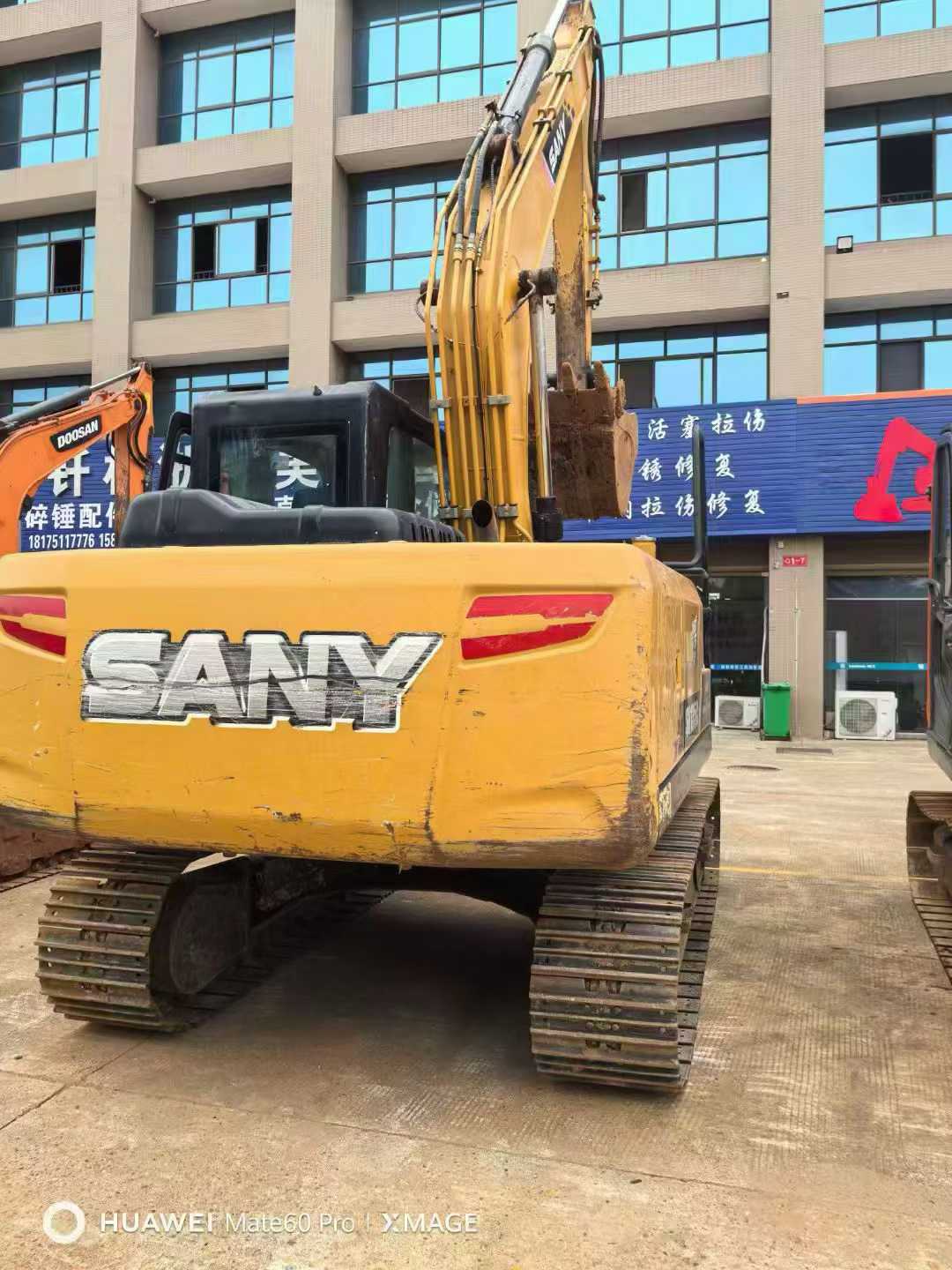 Used Sany SY135 Excavator 2021 Model / 4