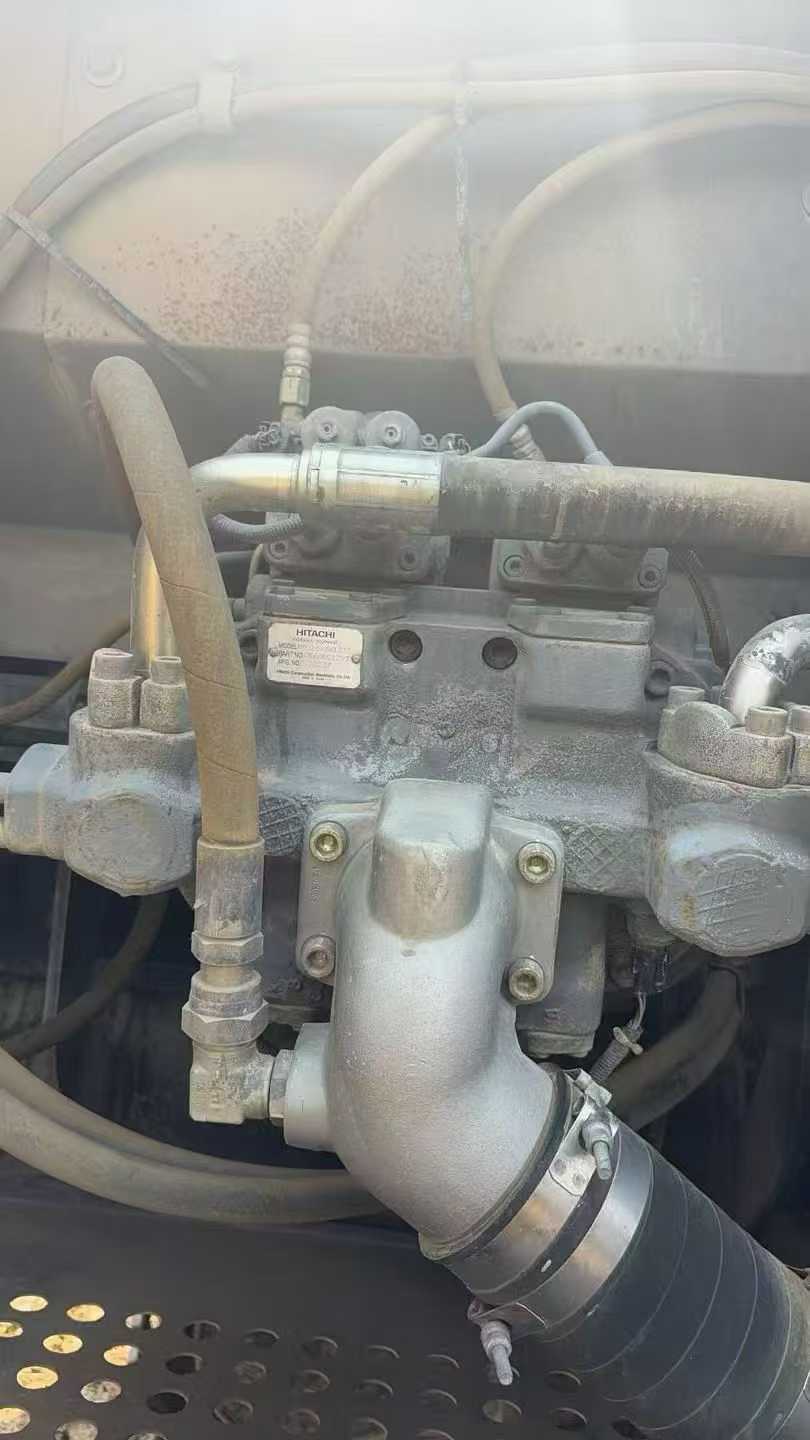 Used Hitachi ZAXIS200 Excavator 2016 Model / 6