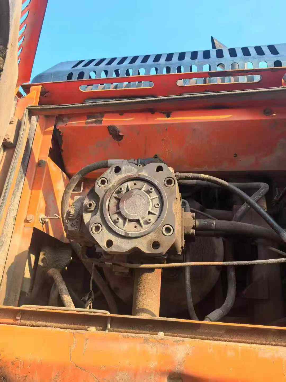 Used Doosan DX500 Excavator 2011 Model / 5