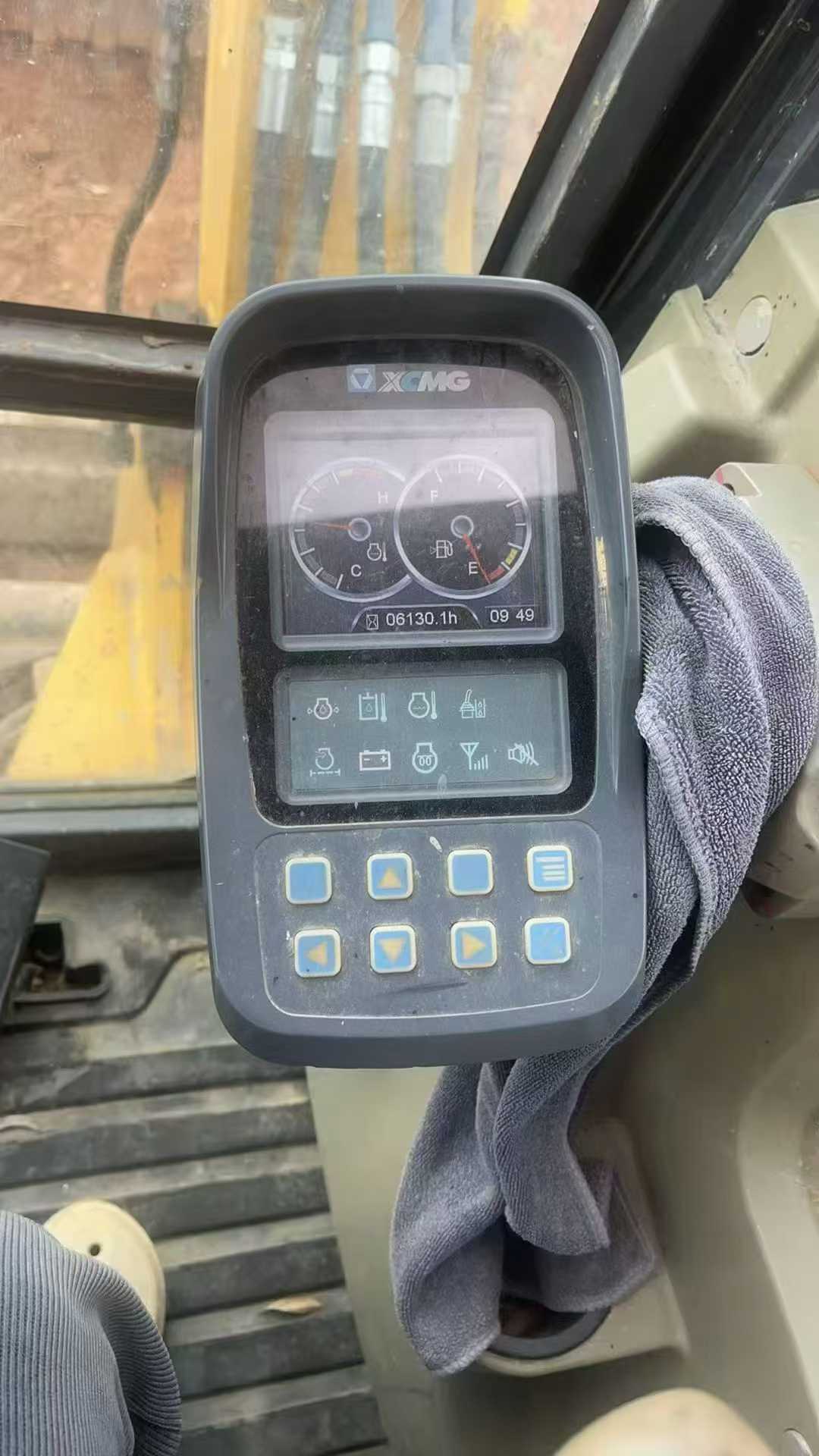 Used XCMG XE60D Excavator 2018 Model / 7