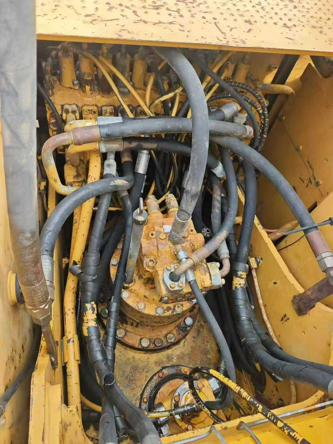 Used Caterpillar 320C Excavator 2016 Model / 8