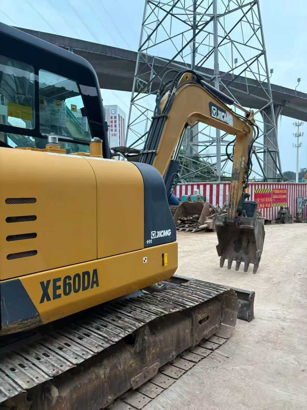 Buy XCMG XE60 Used Excavator / 1