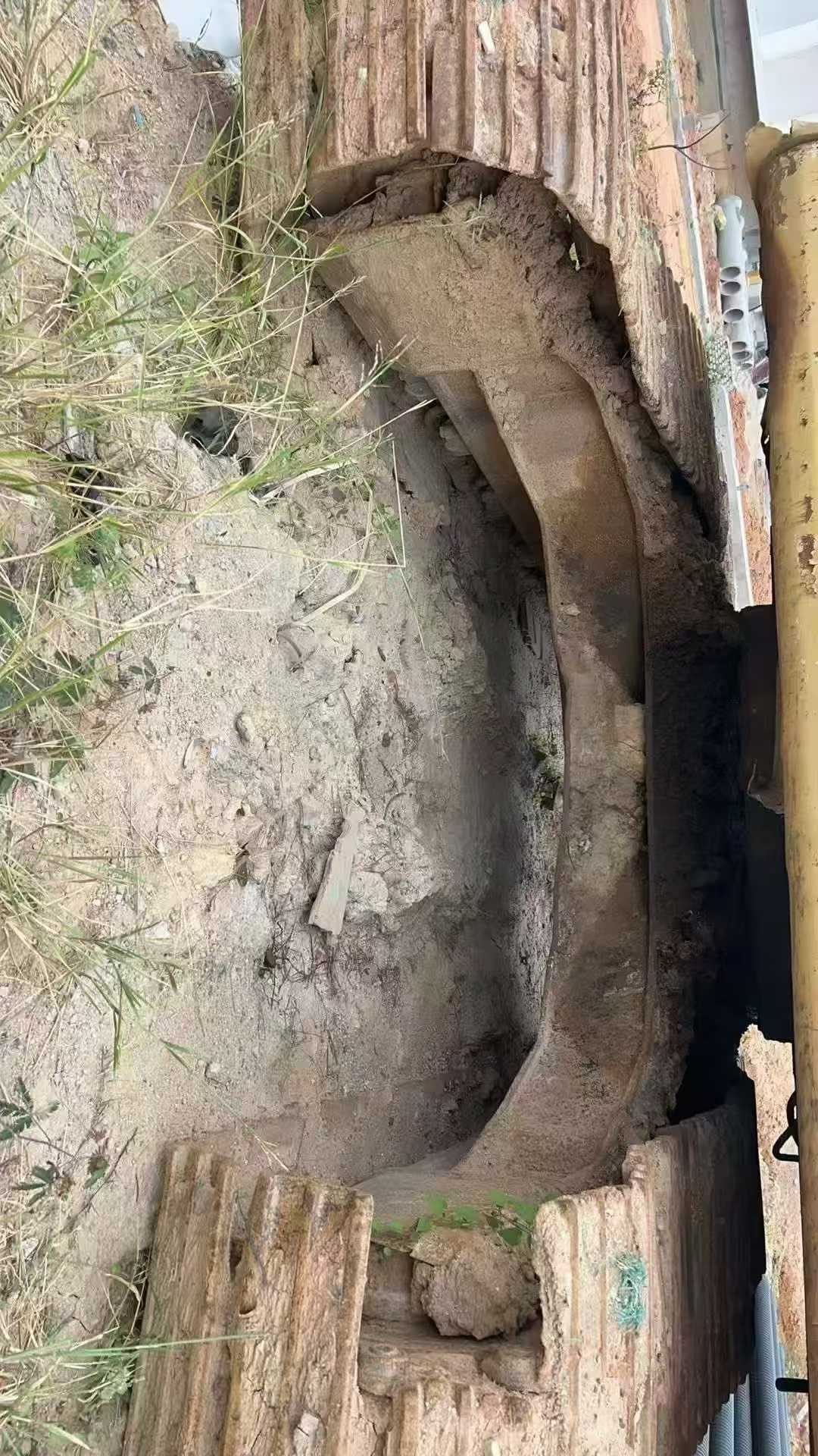 Used Caterpillar 320V2 Excavator 2016 Model / 3