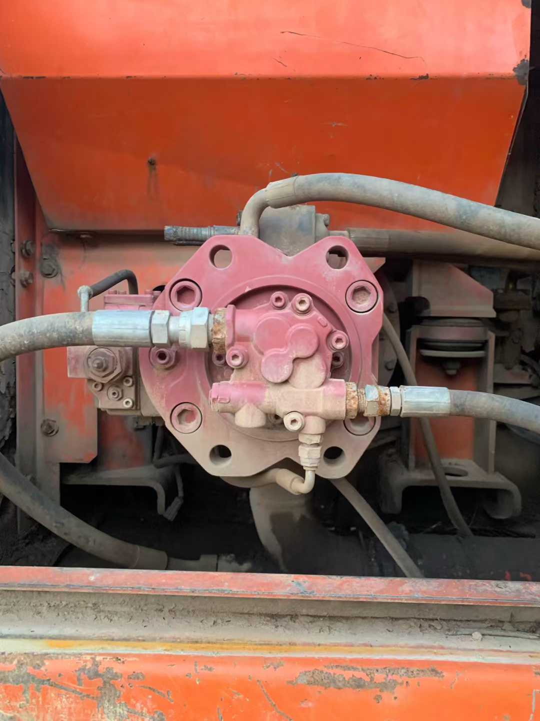 Used Doosan S225 Excavator 2011 Model / 3