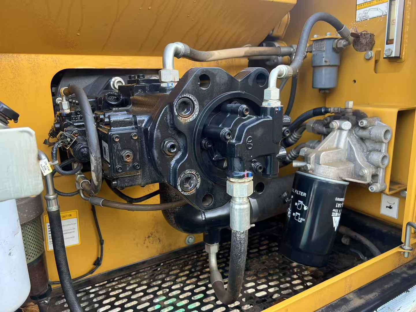 Used Sany SY200H Excavator 2020 Model / 3