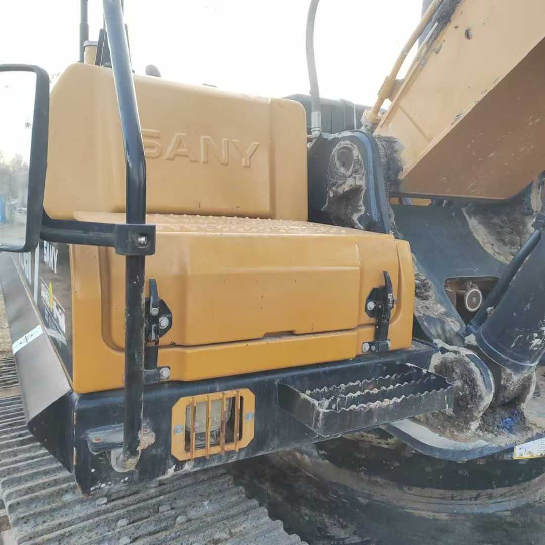Used Sany SY245H Excavator 2017 Model / 8