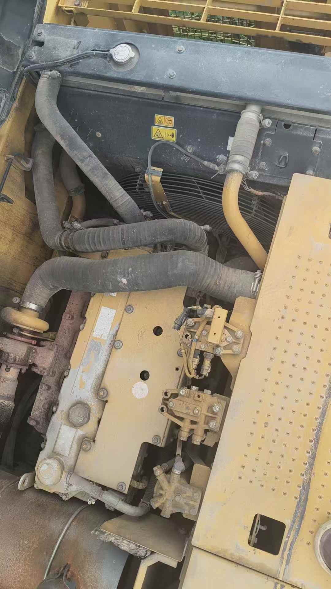 Used Caterpillar CT20 Excavator 2011 Model / 8