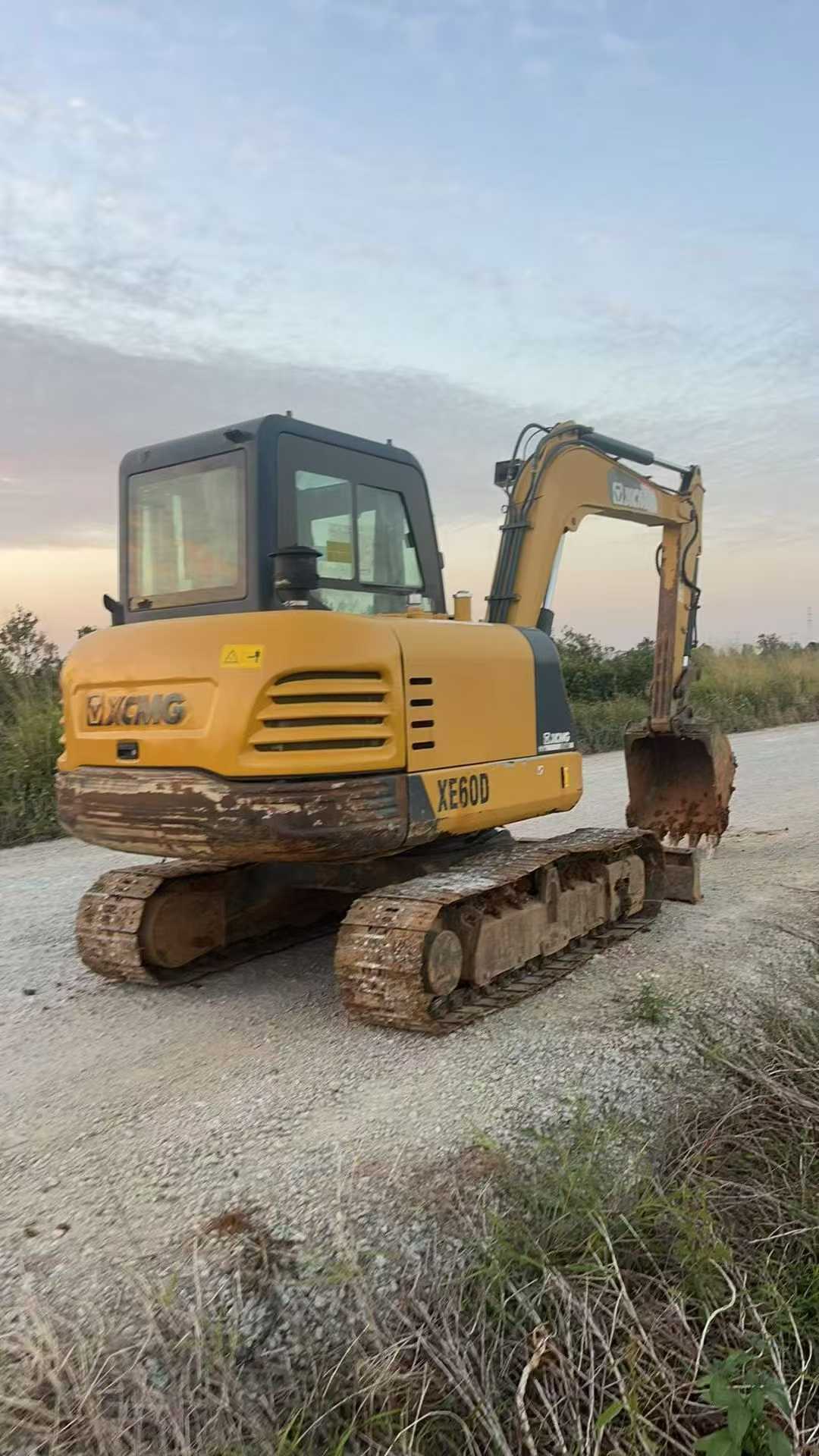 Used XCMG XE60 Excavator 2019 Model / 3