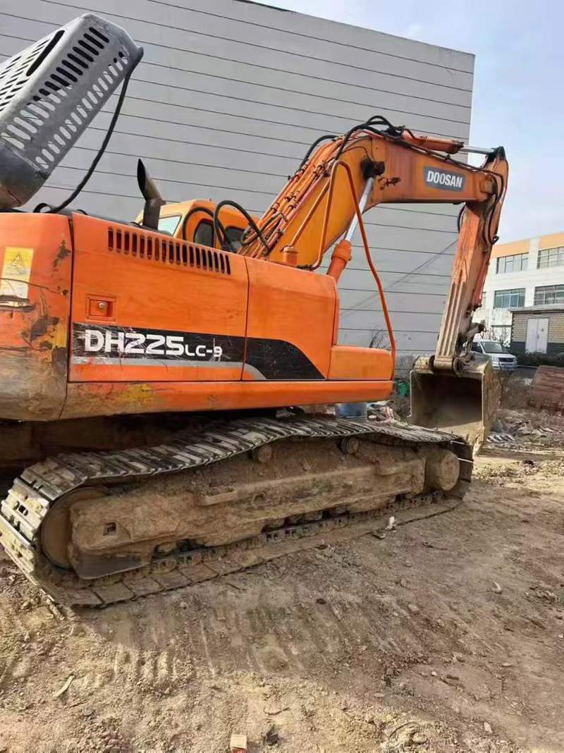 Buy Doosan S225 Used Excavator / 6 Used Doosan S225 Excavator 2013 Model / 6